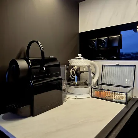 Apartment Hello Ema - Moderny Mestsky