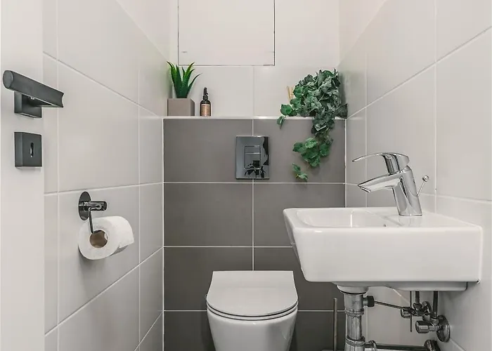 Hello Ema - Moderny Mestsky