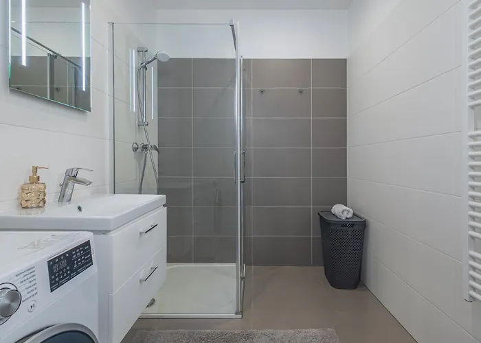 Apartment Hello Ema - Moderny Mestsky